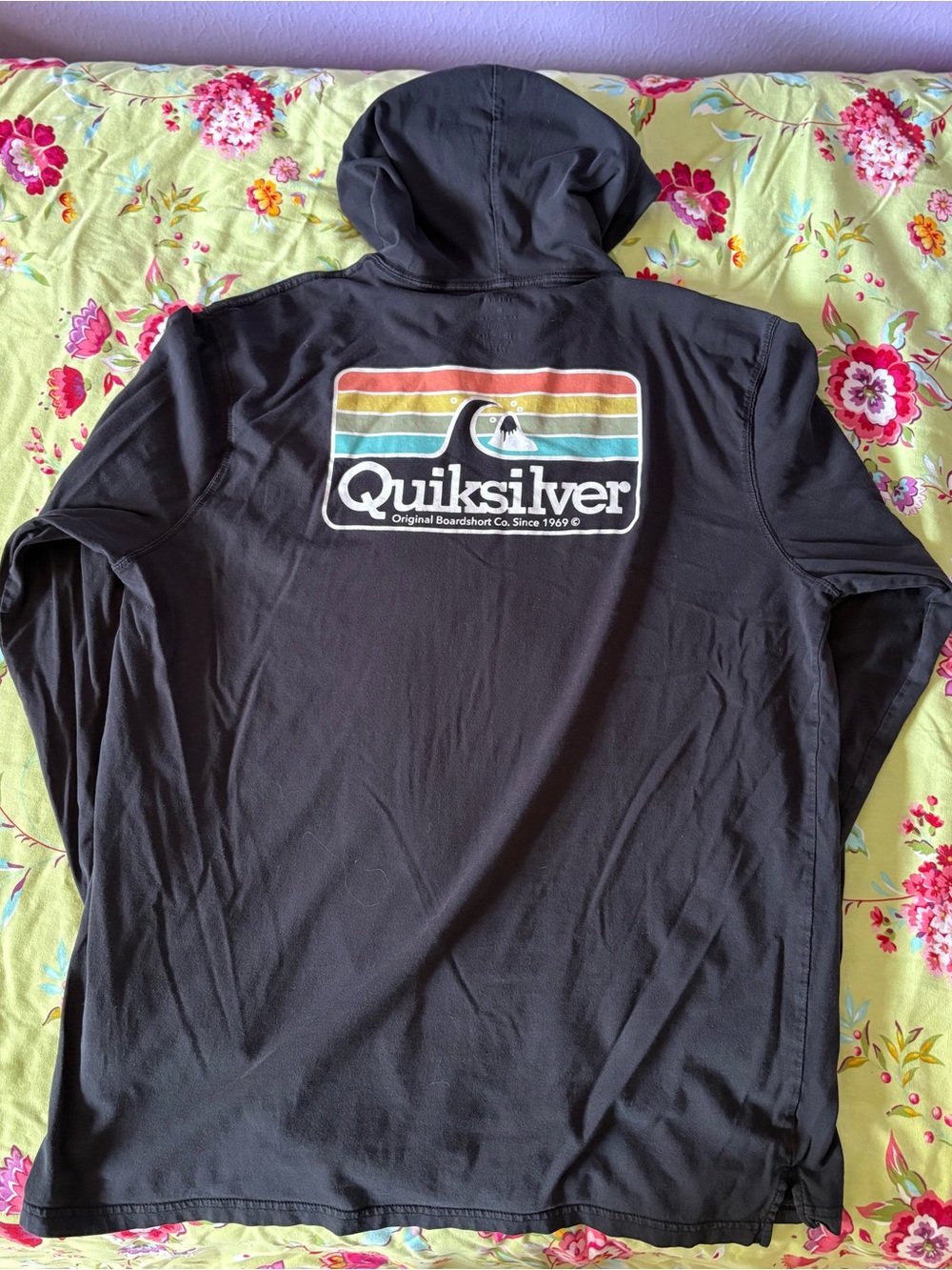 Quiksilver large back logo Original Since 1969 black hoodie shirt men’s XL 29x23